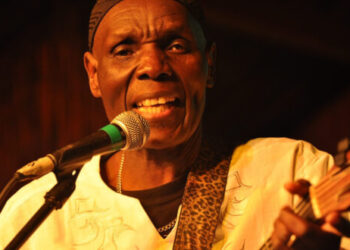 Oliver Mtukudzi