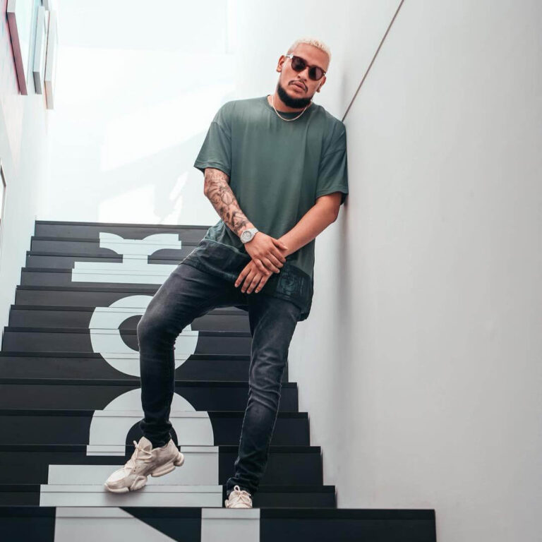 AKA launches his own app