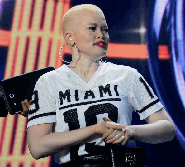 Innocentia Sibi Leaves Idols SA