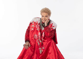 Walter Mercado documentary Mucho Mucho Amor Netflix