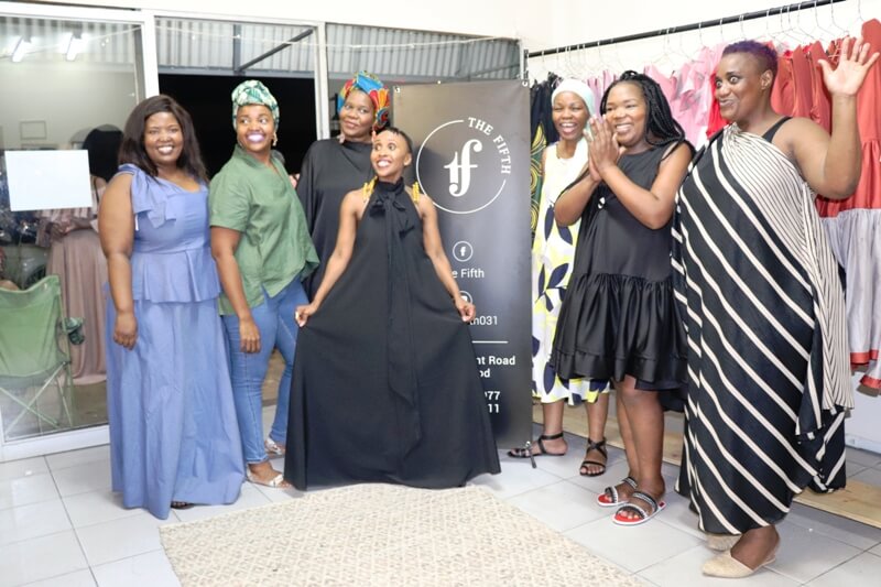 Six fashionistas jointly launch The Fifth clothing shop