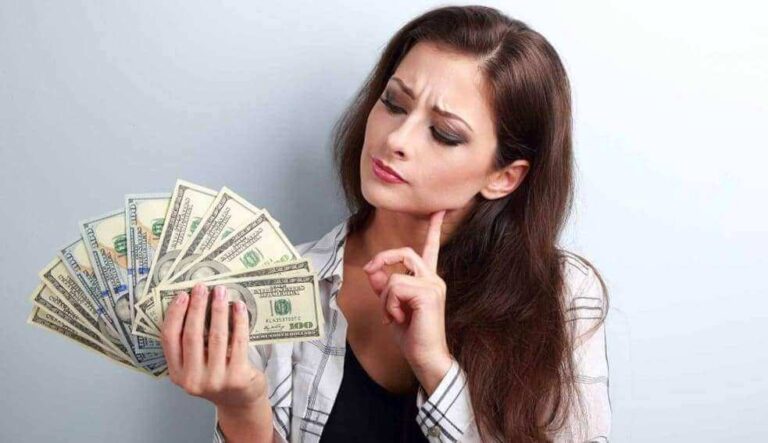 Survey reveals more women with money
