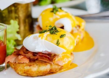 EGGS BENEDICT