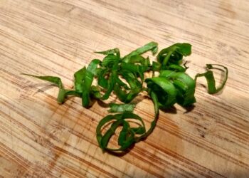 Chiffonade Leafy Herbs and Vegetables