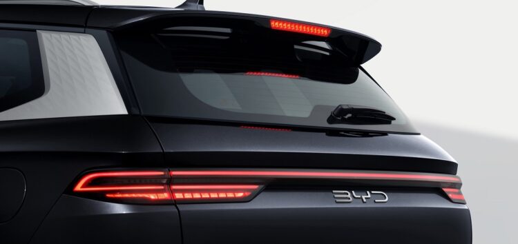 BYD Sealion 5 Sneak Peak